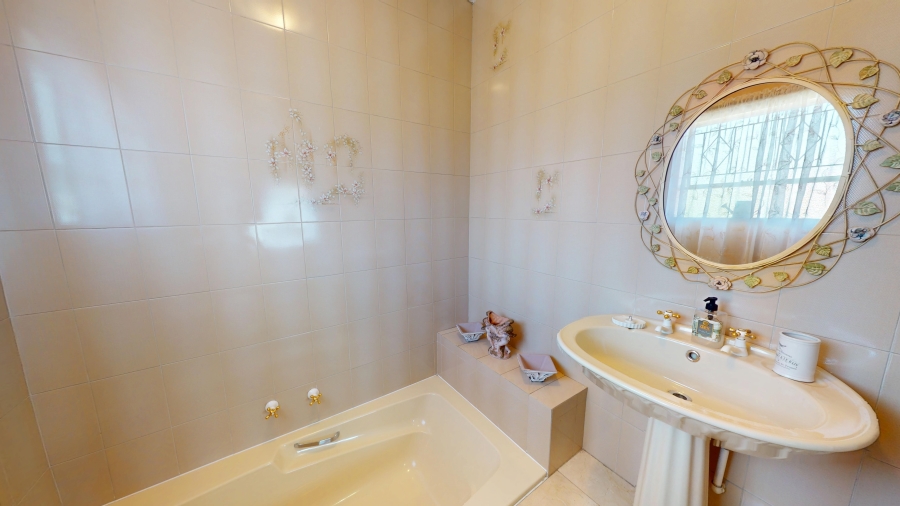4 Bedroom Property for Sale in Sunward Park Gauteng