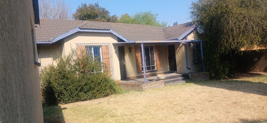 3 Bedroom Property for Sale in Albertsdal Gauteng