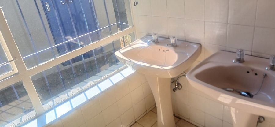 3 Bedroom Property for Sale in Albertsdal Gauteng