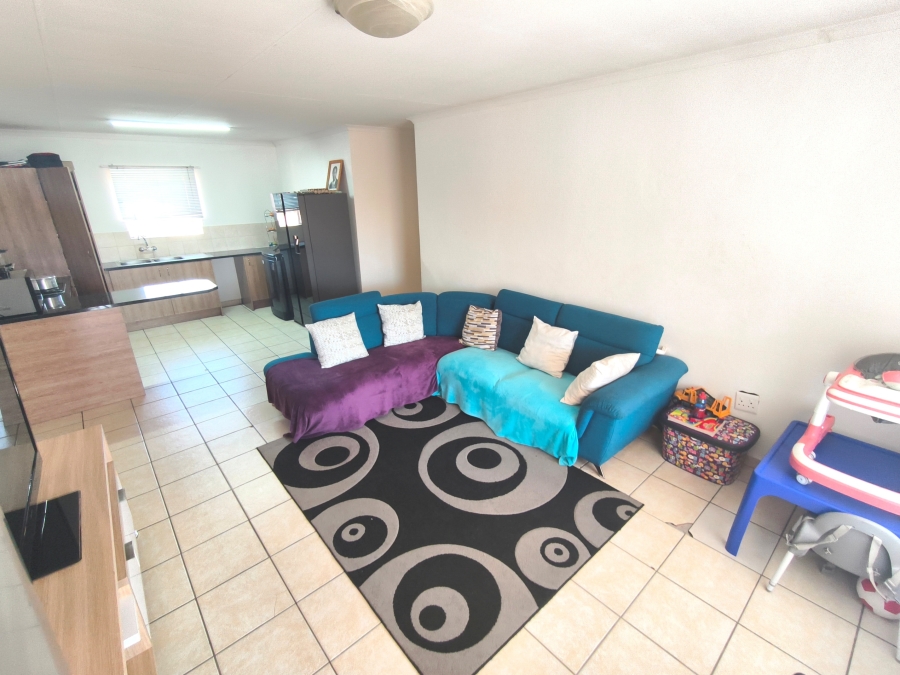 3 Bedroom Property for Sale in Kosmosdal Gauteng