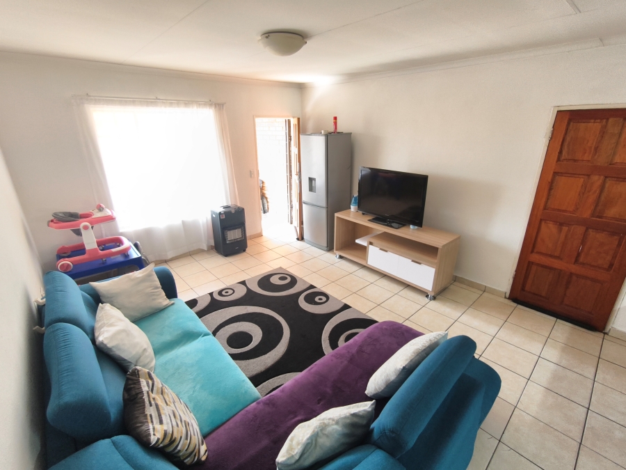 3 Bedroom Property for Sale in Kosmosdal Gauteng