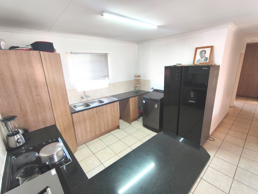 3 Bedroom Property for Sale in Kosmosdal Gauteng