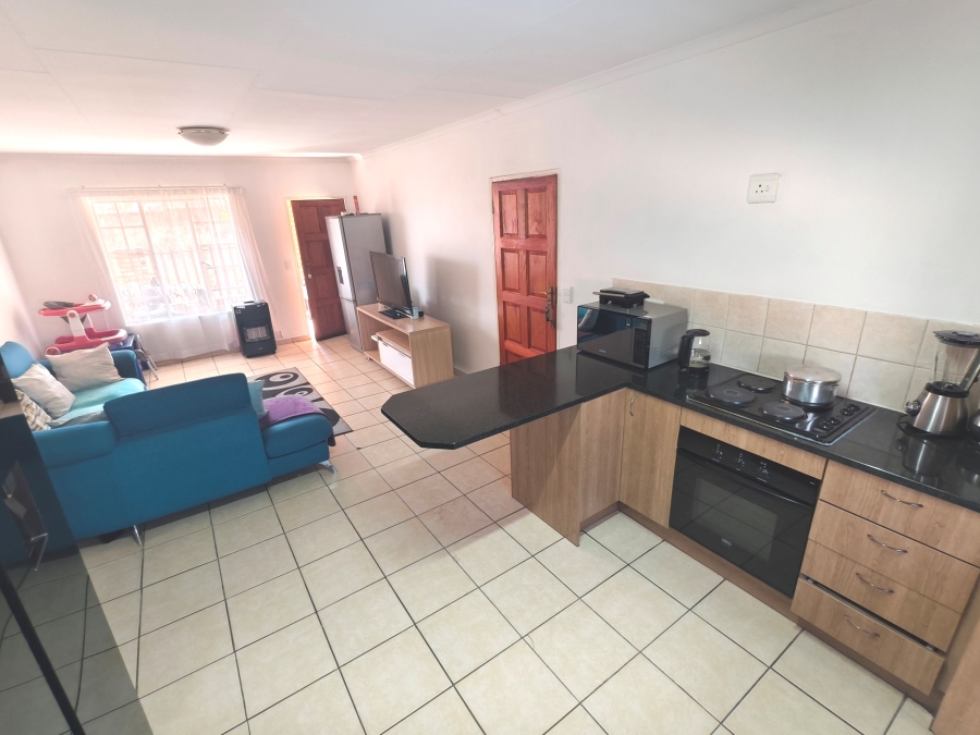 3 Bedroom Property for Sale in Kosmosdal Gauteng