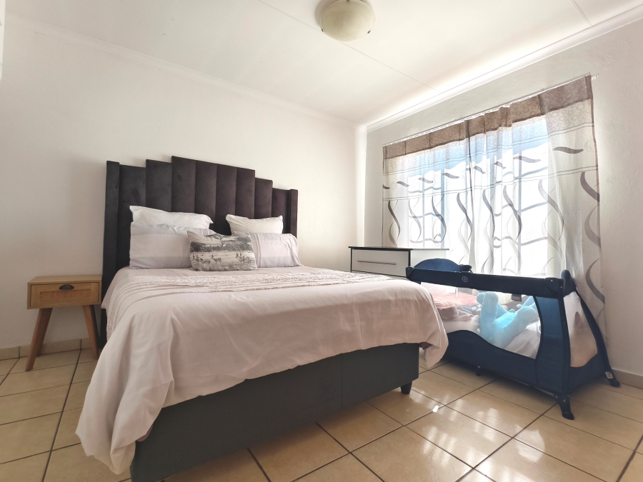 3 Bedroom Property for Sale in Kosmosdal Gauteng