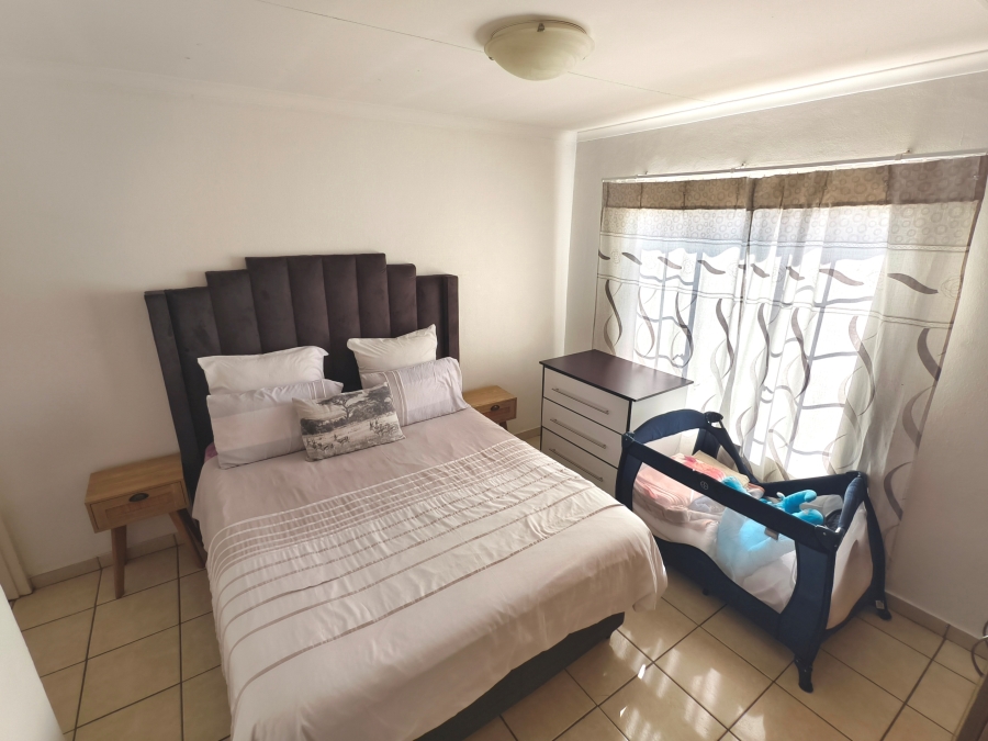 3 Bedroom Property for Sale in Kosmosdal Gauteng