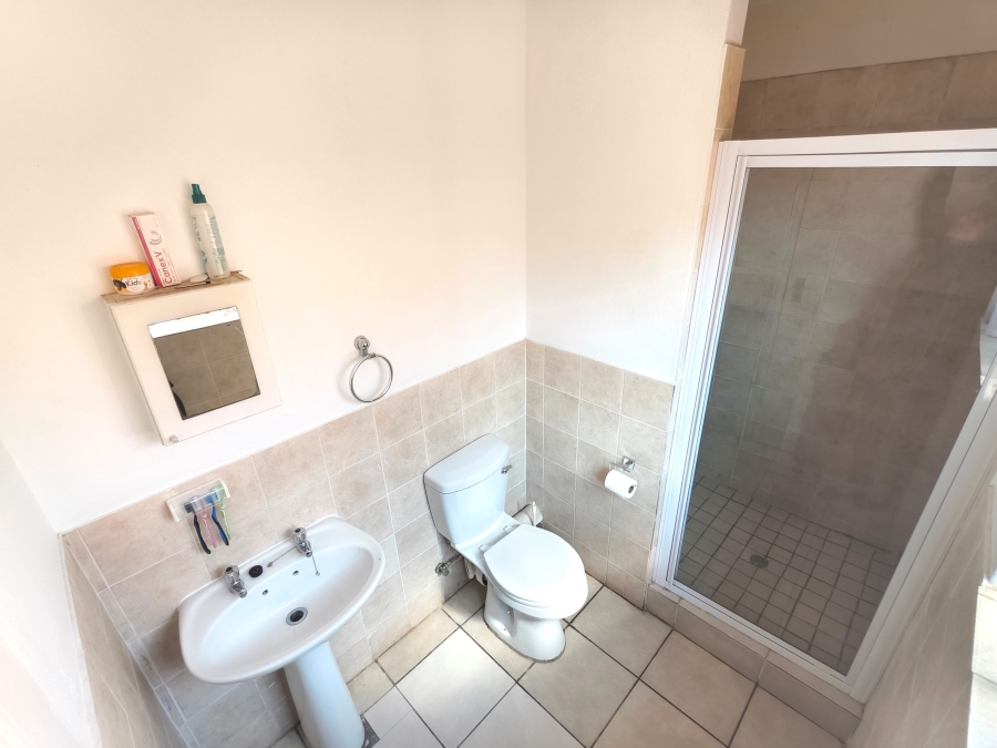 3 Bedroom Property for Sale in Kosmosdal Gauteng