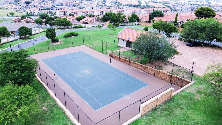 3 Bedroom Property for Sale in Kosmosdal Gauteng