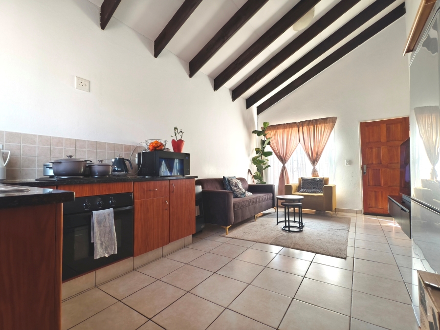 2 Bedroom Property for Sale in Kosmosdal Gauteng