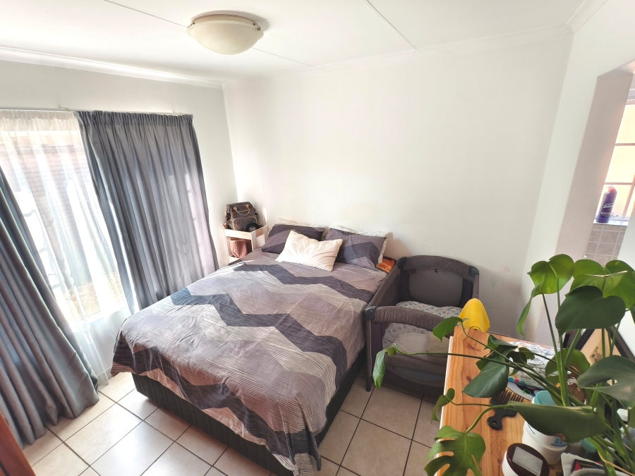 2 Bedroom Property for Sale in Kosmosdal Gauteng