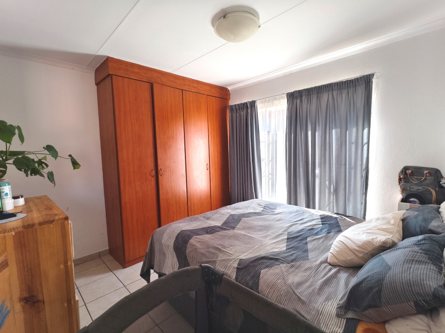 2 Bedroom Property for Sale in Kosmosdal Gauteng
