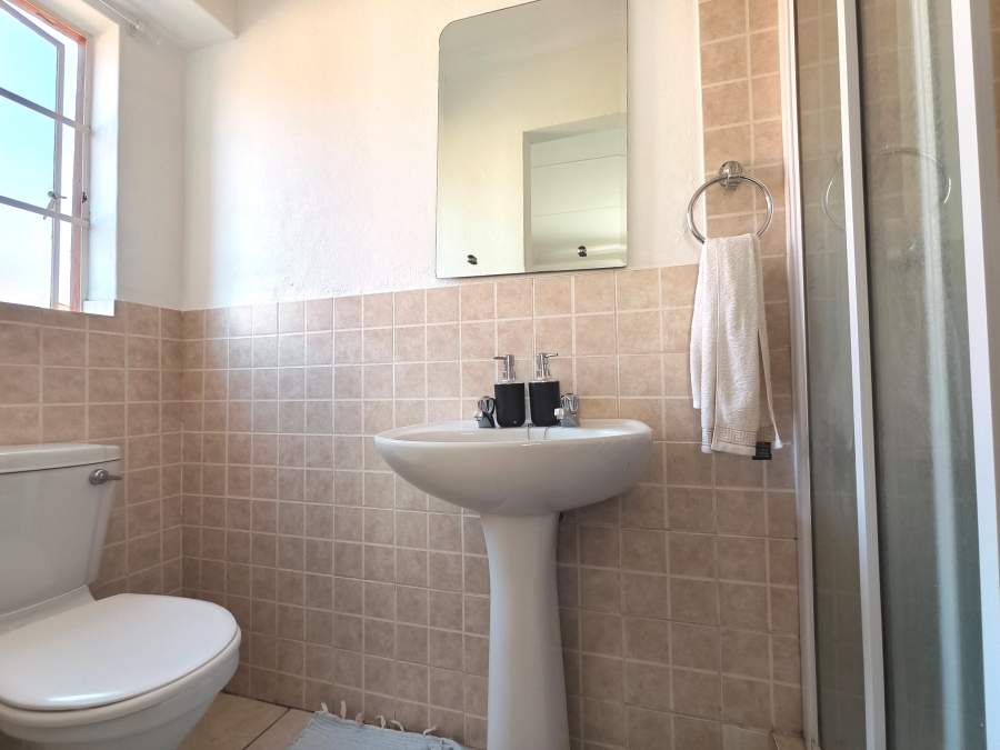 2 Bedroom Property for Sale in Kosmosdal Gauteng
