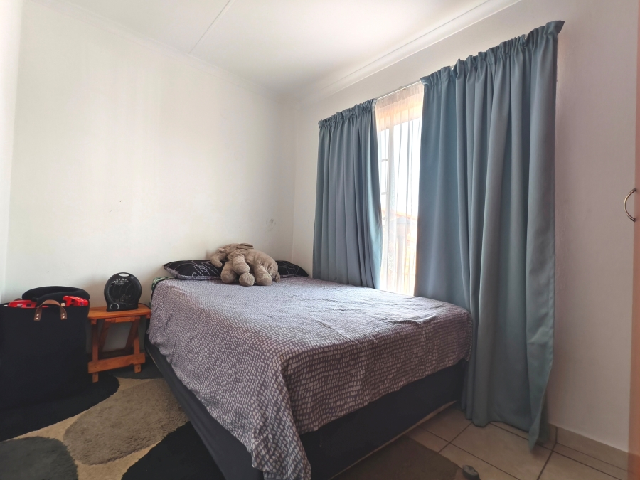 2 Bedroom Property for Sale in Kosmosdal Gauteng