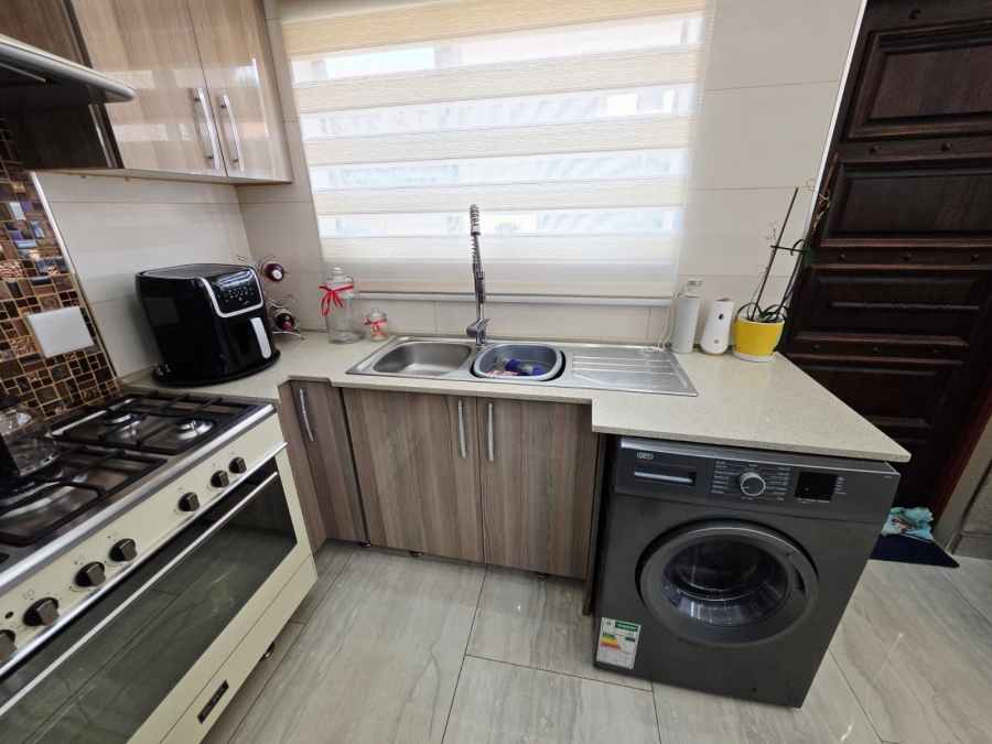 3 Bedroom Property for Sale in Fleurdal Gauteng