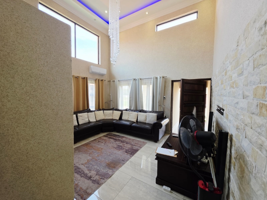 3 Bedroom Property for Sale in Fleurdal Gauteng