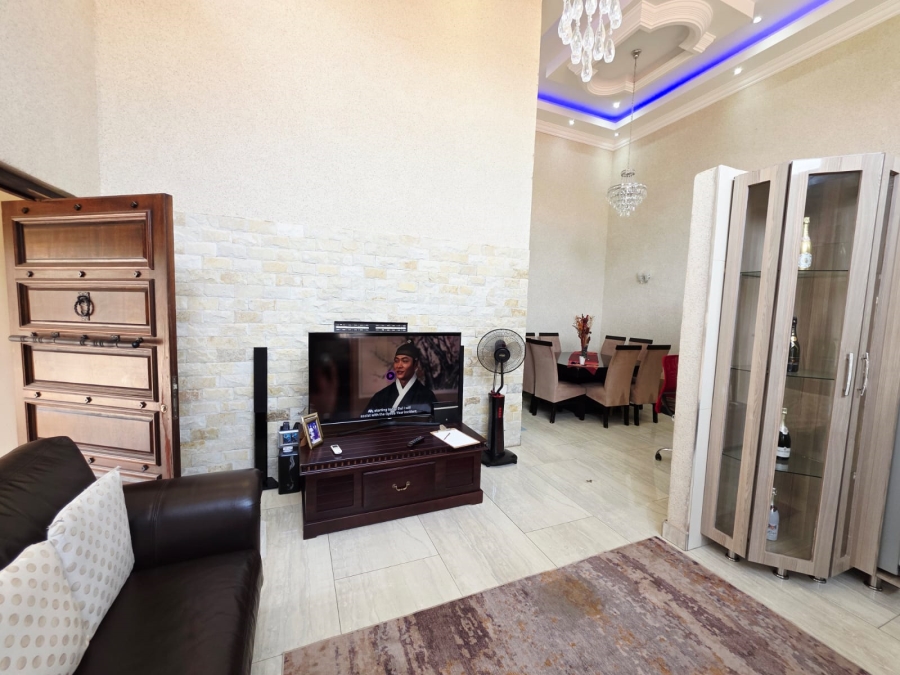 3 Bedroom Property for Sale in Fleurdal Gauteng