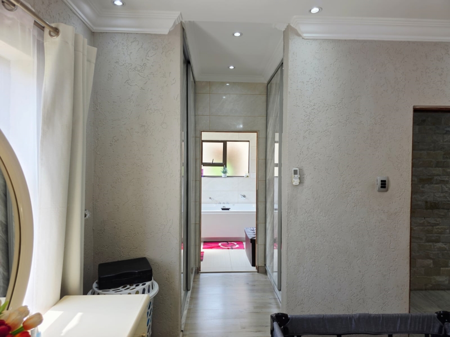 3 Bedroom Property for Sale in Fleurdal Gauteng
