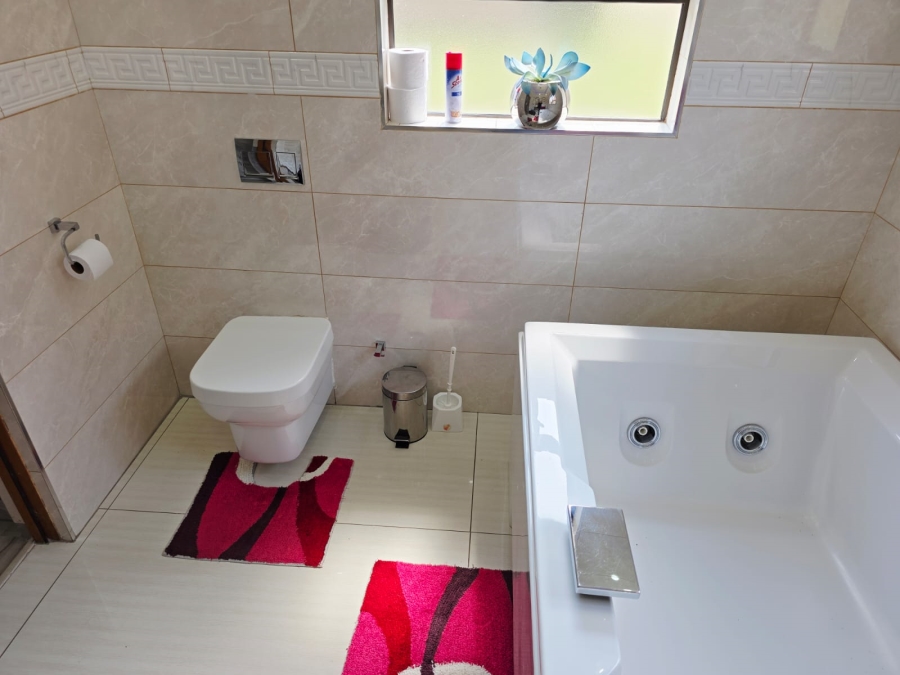 3 Bedroom Property for Sale in Fleurdal Gauteng