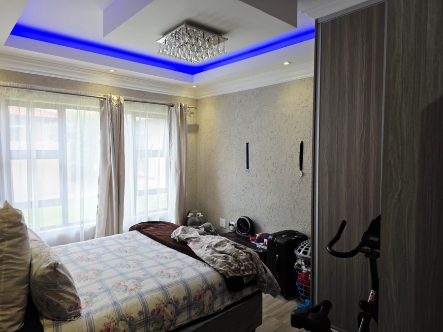 3 Bedroom Property for Sale in Fleurdal Gauteng