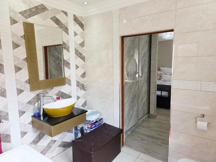 3 Bedroom Property for Sale in Fleurdal Gauteng
