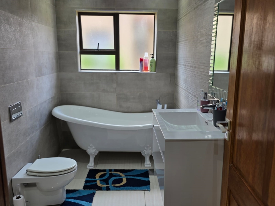 3 Bedroom Property for Sale in Fleurdal Gauteng