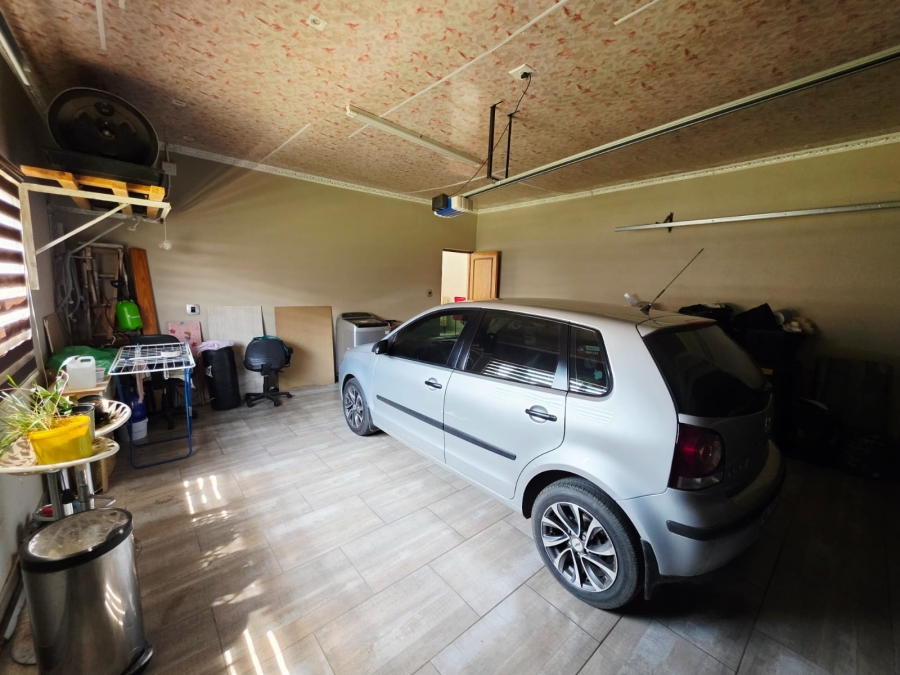 3 Bedroom Property for Sale in Fleurdal Gauteng