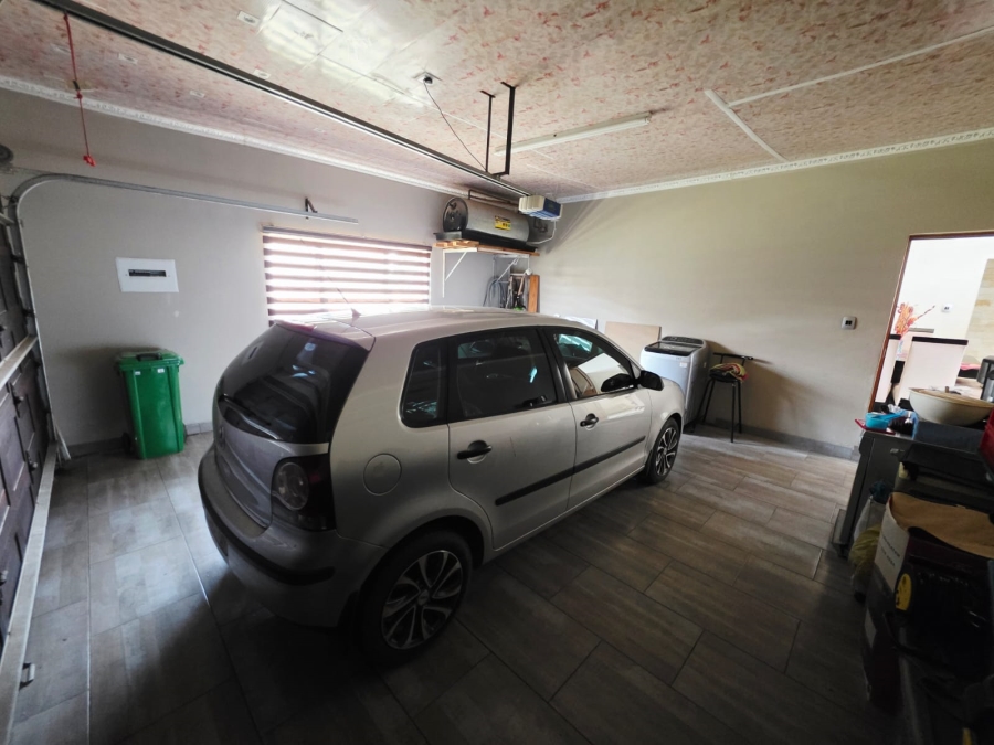 3 Bedroom Property for Sale in Fleurdal Gauteng