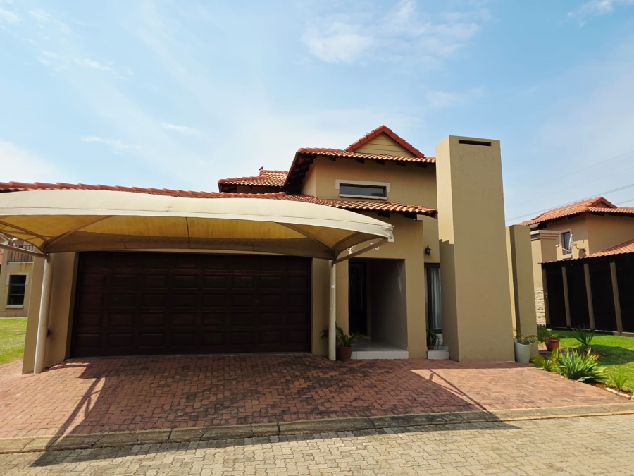 3 Bedroom Property for Sale in Fleurdal Gauteng