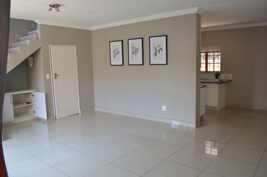 To Let 4 Bedroom Property for Rent in Craigavon Gauteng