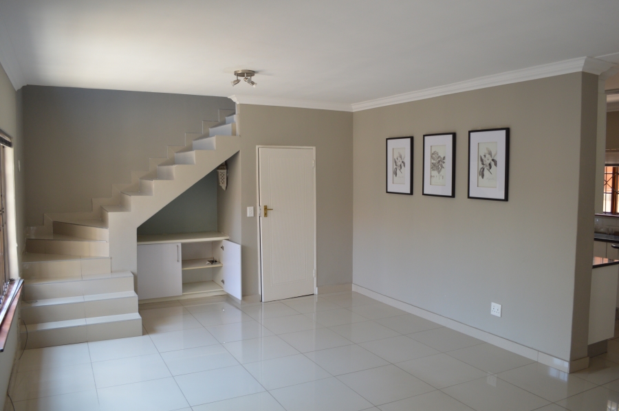 To Let 4 Bedroom Property for Rent in Craigavon Gauteng