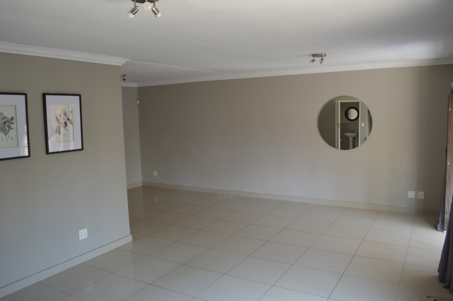 To Let 4 Bedroom Property for Rent in Craigavon Gauteng
