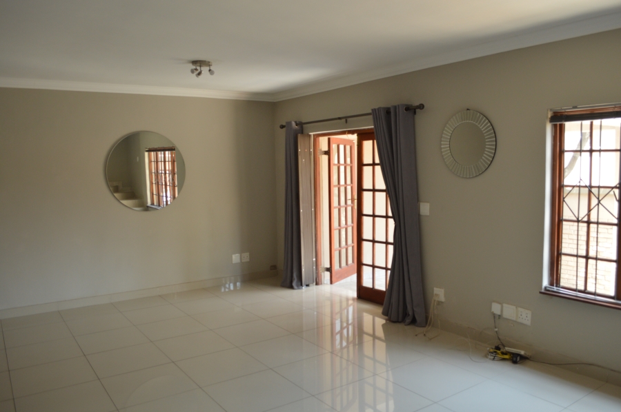 To Let 4 Bedroom Property for Rent in Craigavon Gauteng