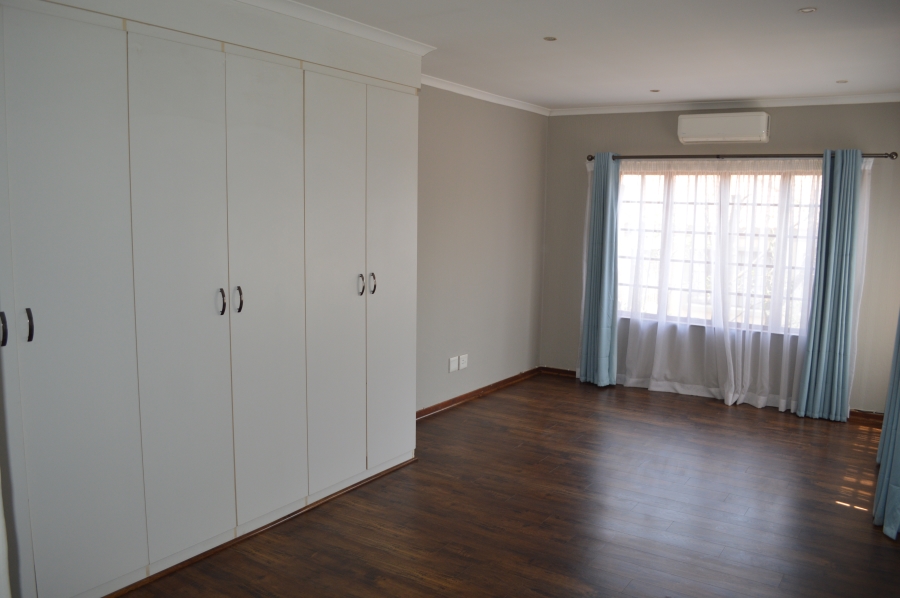 To Let 4 Bedroom Property for Rent in Craigavon Gauteng