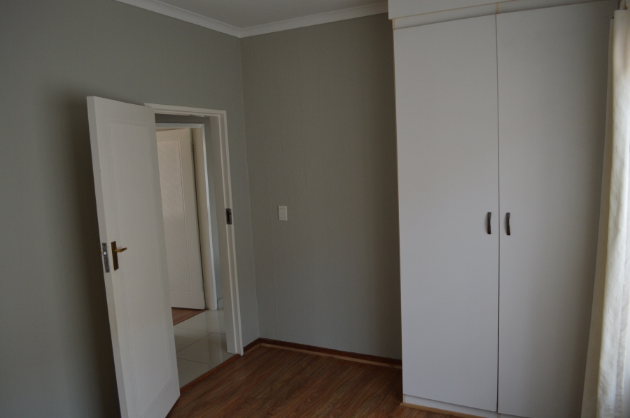 To Let 4 Bedroom Property for Rent in Craigavon Gauteng