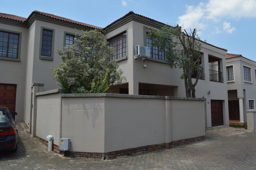 To Let 4 Bedroom Property for Rent in Craigavon Gauteng