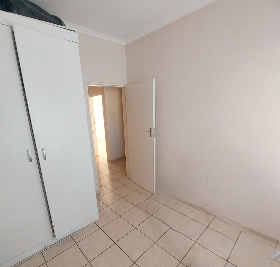 2 Bedroom Property for Sale in Crystal Park Gauteng