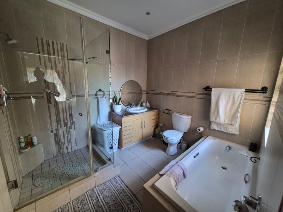 4 Bedroom Property for Sale in Elma Park Gauteng