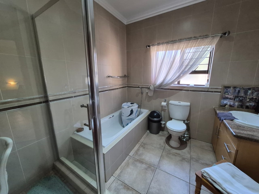 4 Bedroom Property for Sale in Elma Park Gauteng