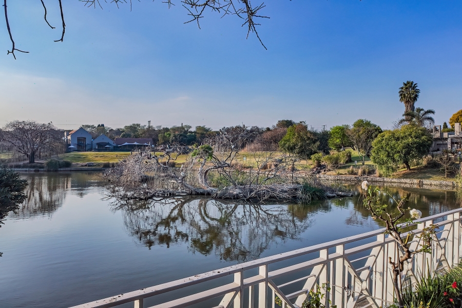 To Let 3 Bedroom Property for Rent in Cedar Lakes Gauteng