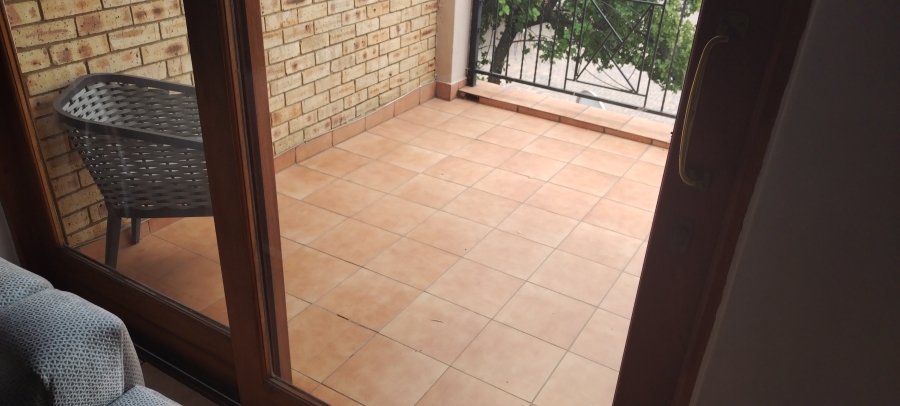 To Let 2 Bedroom Property for Rent in Sonneveld Gauteng