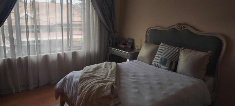 To Let 2 Bedroom Property for Rent in Sonneveld Gauteng