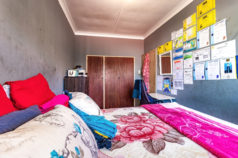 2 Bedroom Property for Sale in Strubenvale Gauteng