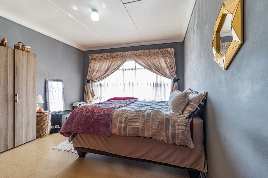 2 Bedroom Property for Sale in Strubenvale Gauteng