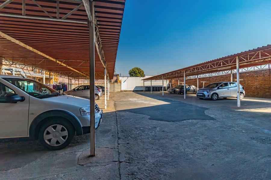 2 Bedroom Property for Sale in Strubenvale Gauteng