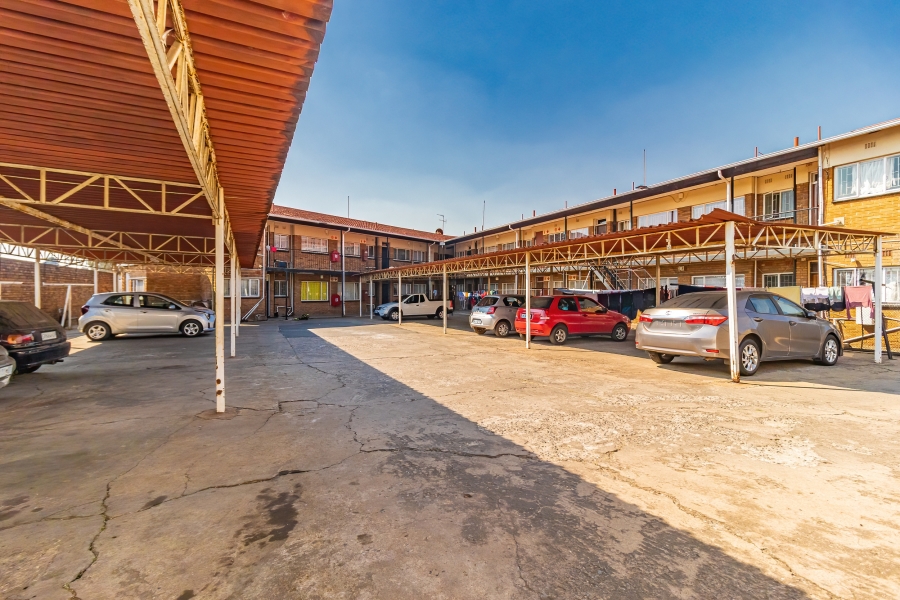 2 Bedroom Property for Sale in Strubenvale Gauteng