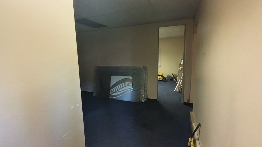 To Let Commercial Property for Rent in Die Hoewes Gauteng