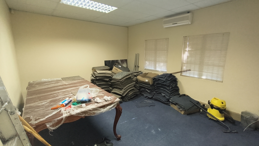 To Let Commercial Property for Rent in Die Hoewes Gauteng