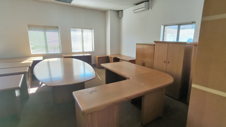 To Let Commercial Property for Rent in Die Hoewes Gauteng