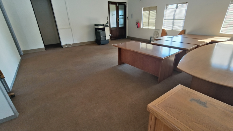 To Let Commercial Property for Rent in Die Hoewes Gauteng