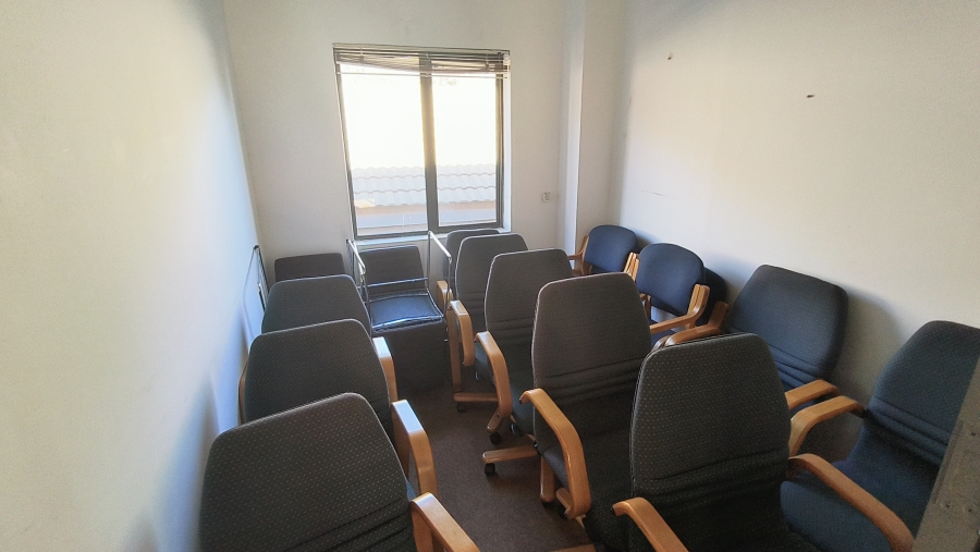 To Let Commercial Property for Rent in Die Hoewes Gauteng