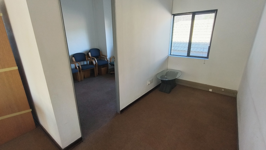 To Let Commercial Property for Rent in Die Hoewes Gauteng